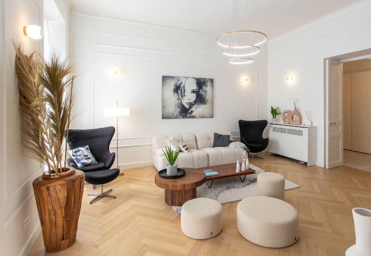 Apartment in Nice - BM11 Victor Hugo