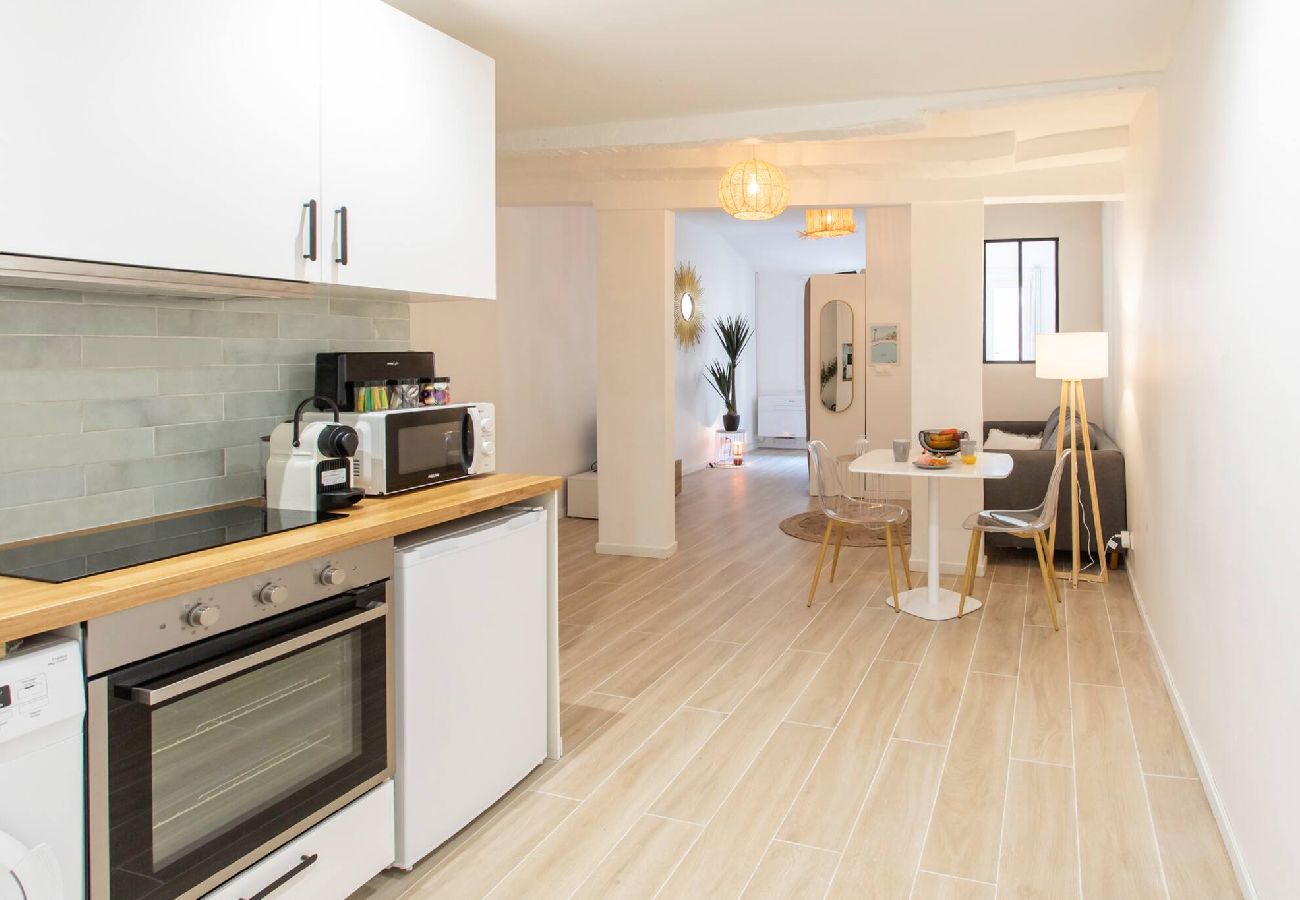 Apartment in Nice - #16 F1 Saleya