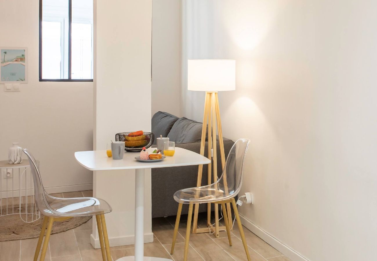 Apartment in Nice - #16 F1 Saleya