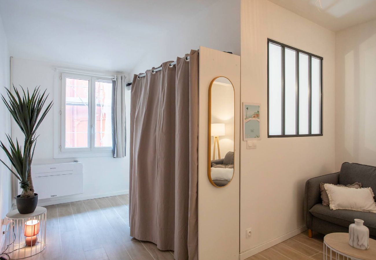 Apartment in Nice - #16 F1 Saleya