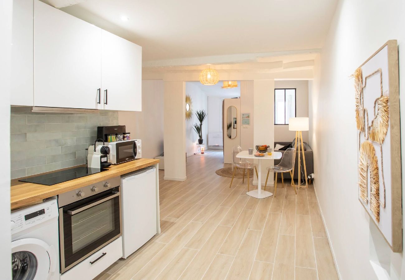 Apartment in Nice - #16 F1 Saleya