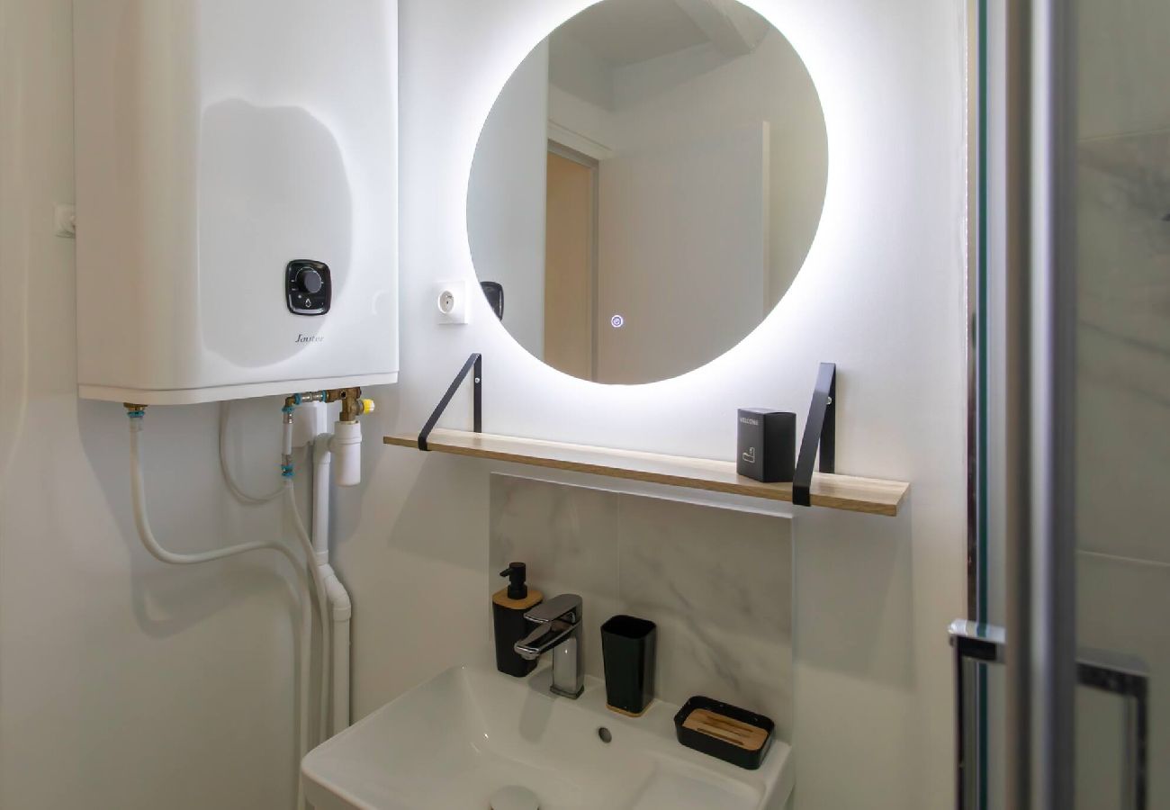 Apartment in Nice - #16 F1 Saleya