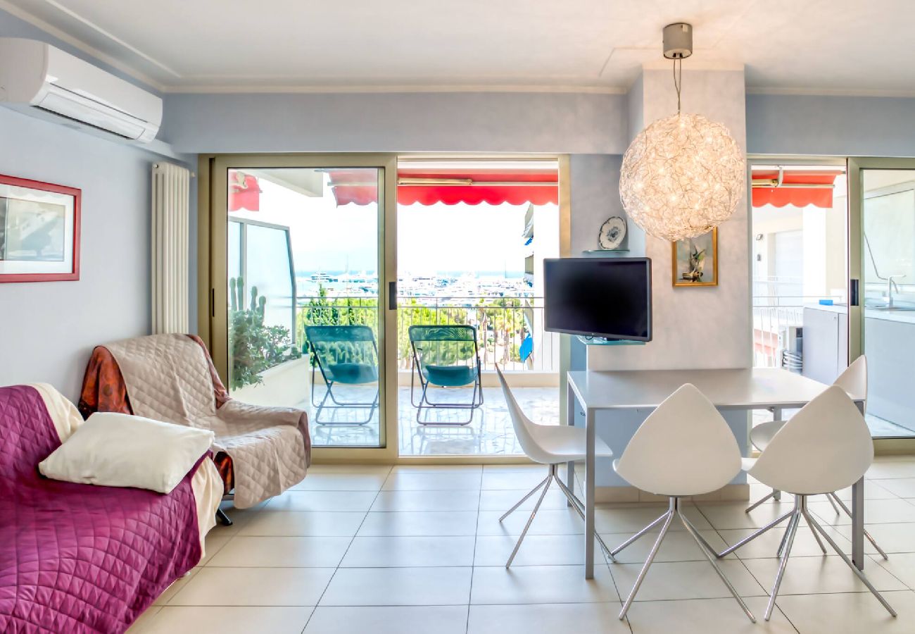 Apartment in Antibes - A2 Gryner
