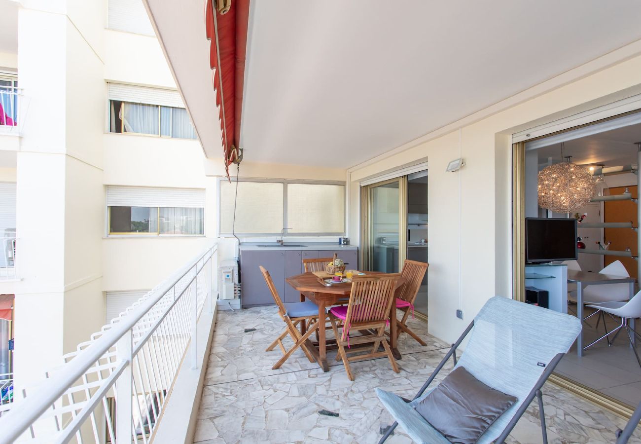 Apartment in Antibes - A2 Gryner