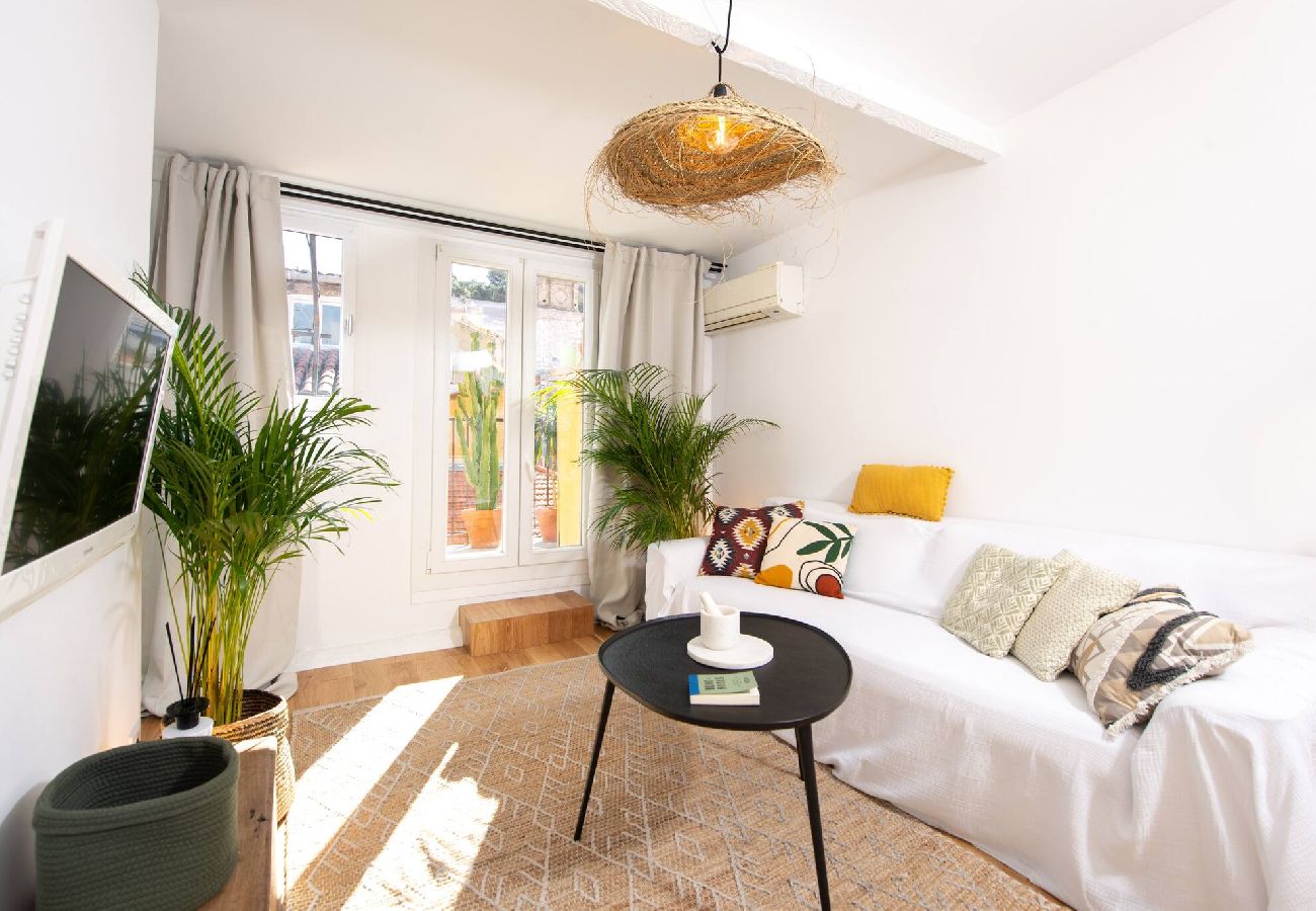 Apartment in Nice - #30 Rue Droite