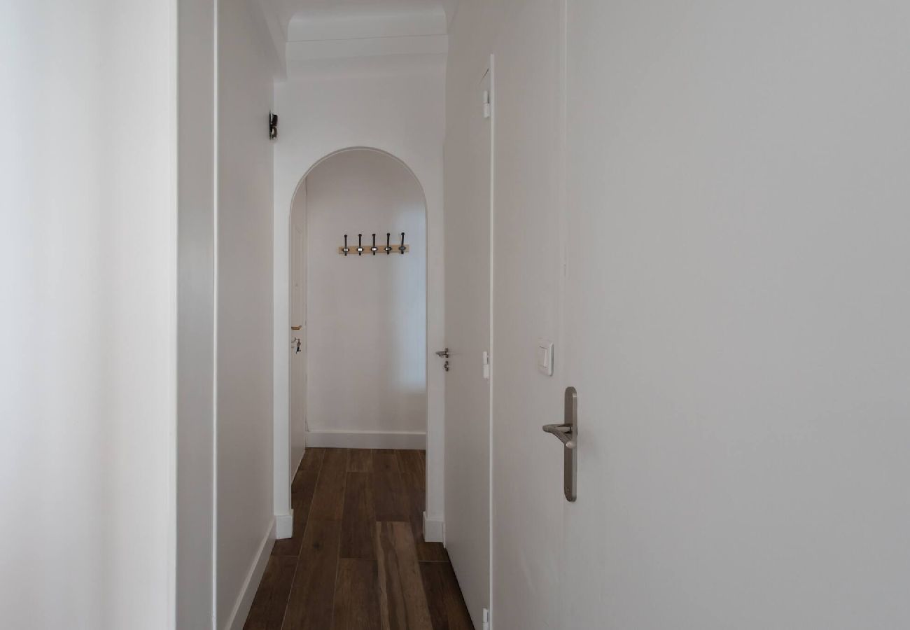 Apartment in Nice - L39 Lorthiois