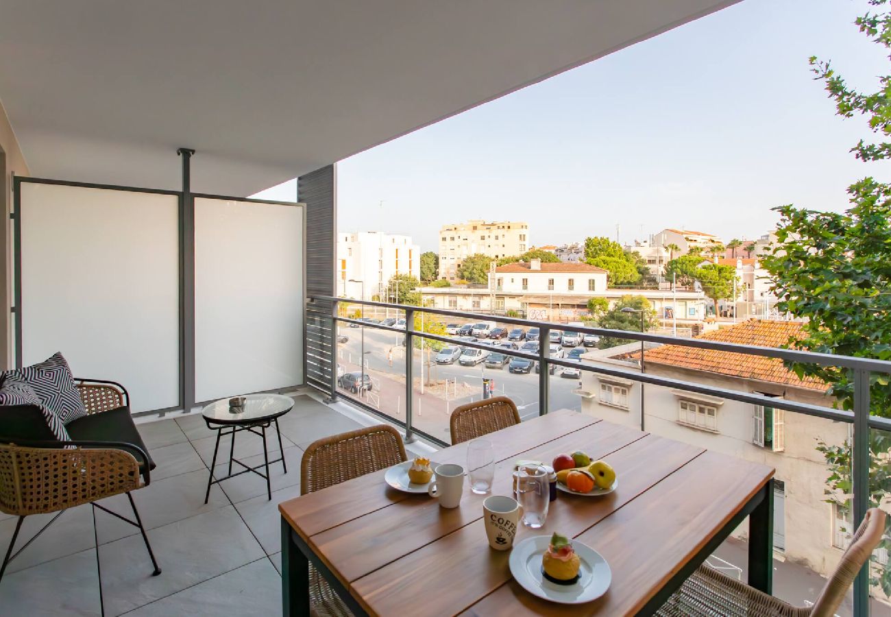 Apartment in Antibes - A12 Baz