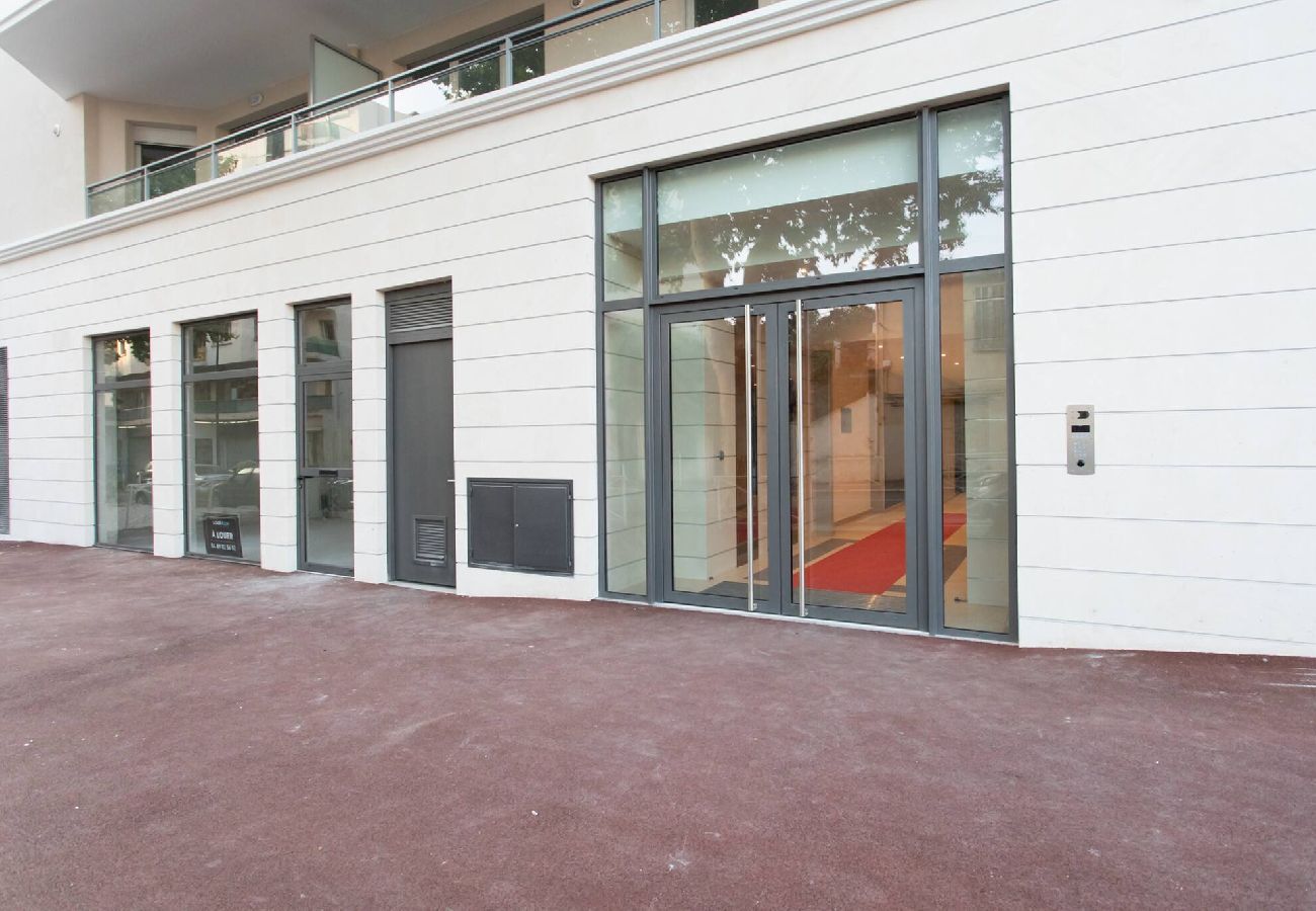 Apartment in Antibes - A12 Baz