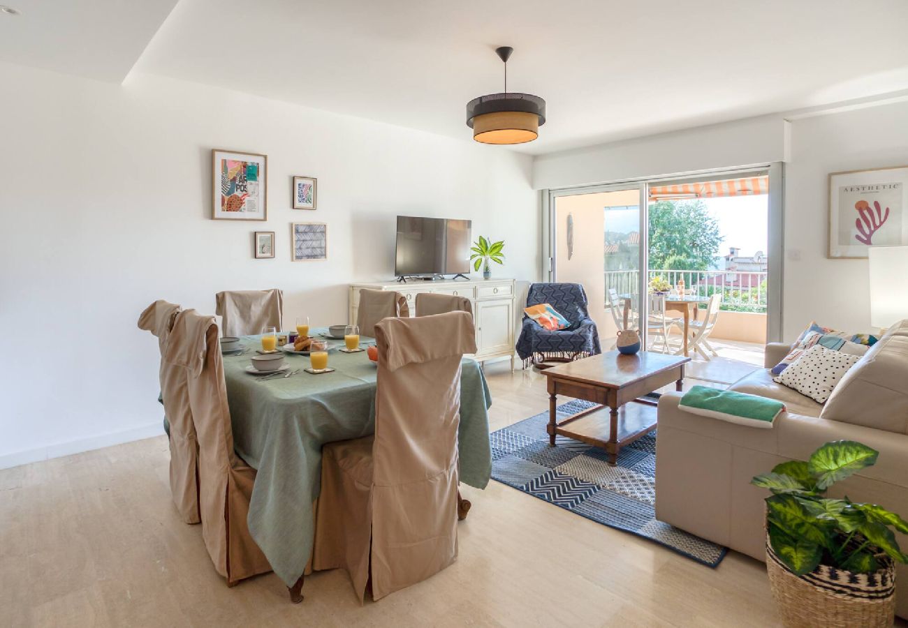 Residence in Antibes - A3 Mont Joyeux