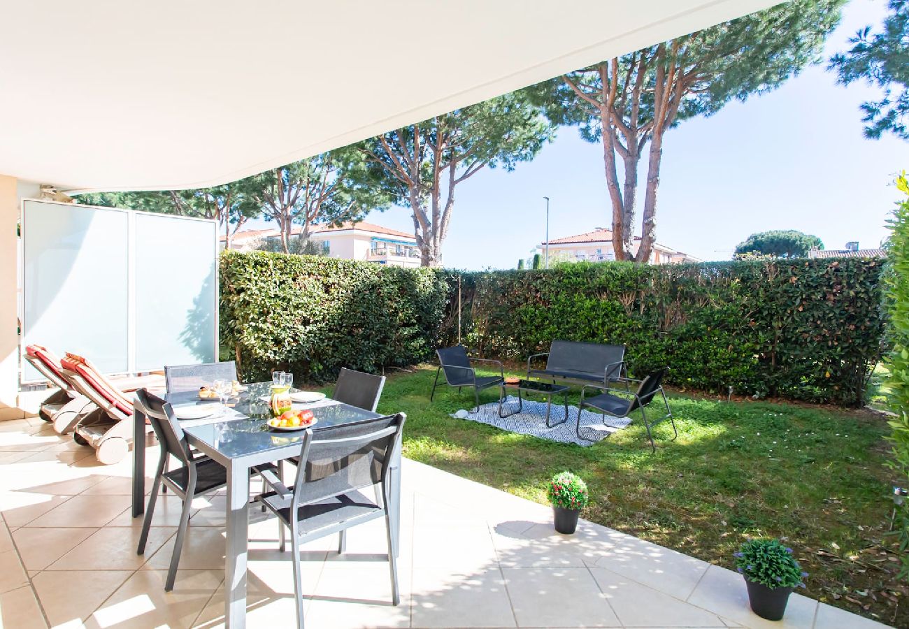Residence in Antibes - A13 Dack