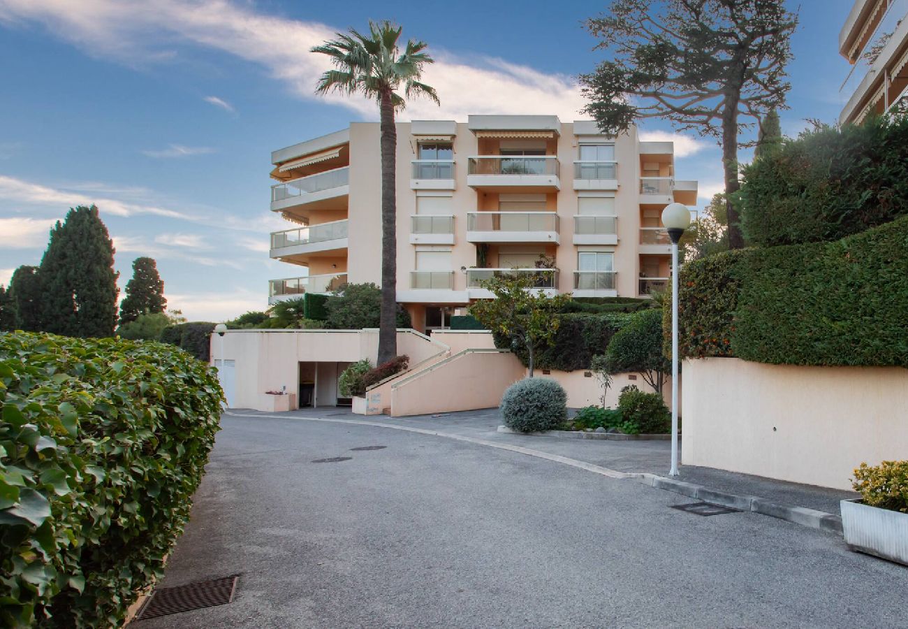 Apartment in Nice - L11 Suite Rozental