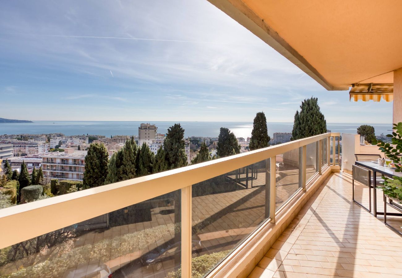 Apartment in Nice - L11 Suite Rozental