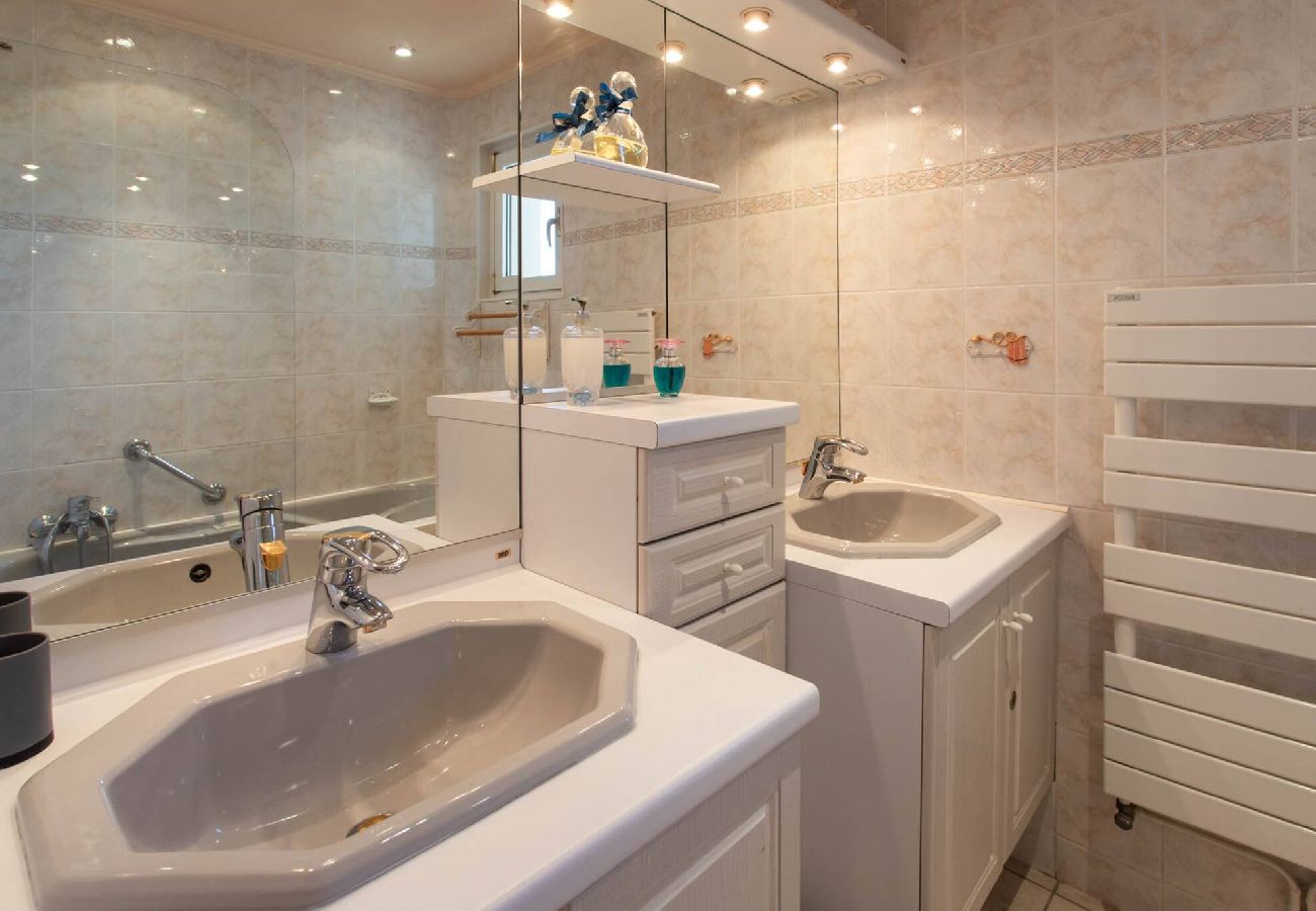 Apartment in Antibes - A6 Karpoff