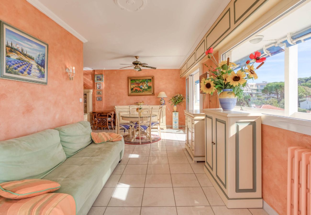 Apartment in Antibes - A6 Karpoff