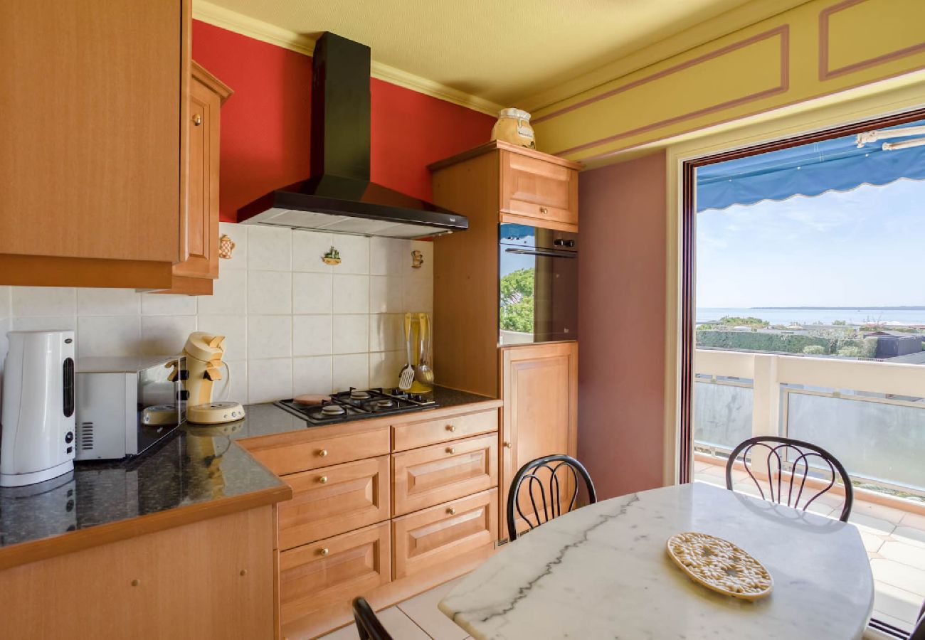 Apartment in Antibes - A6 Karpoff