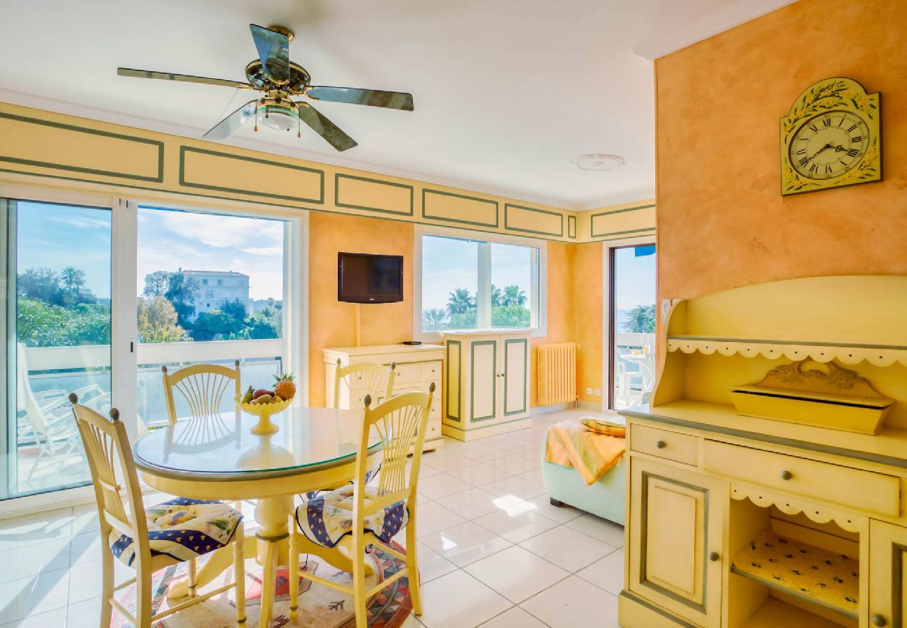 Apartment in Antibes - A6 Karpoff