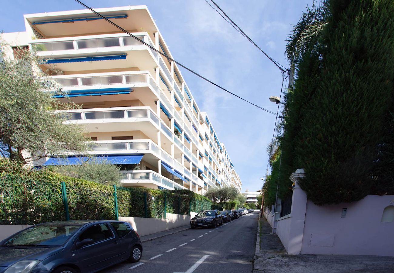 Apartment in Antibes - A6 Karpoff