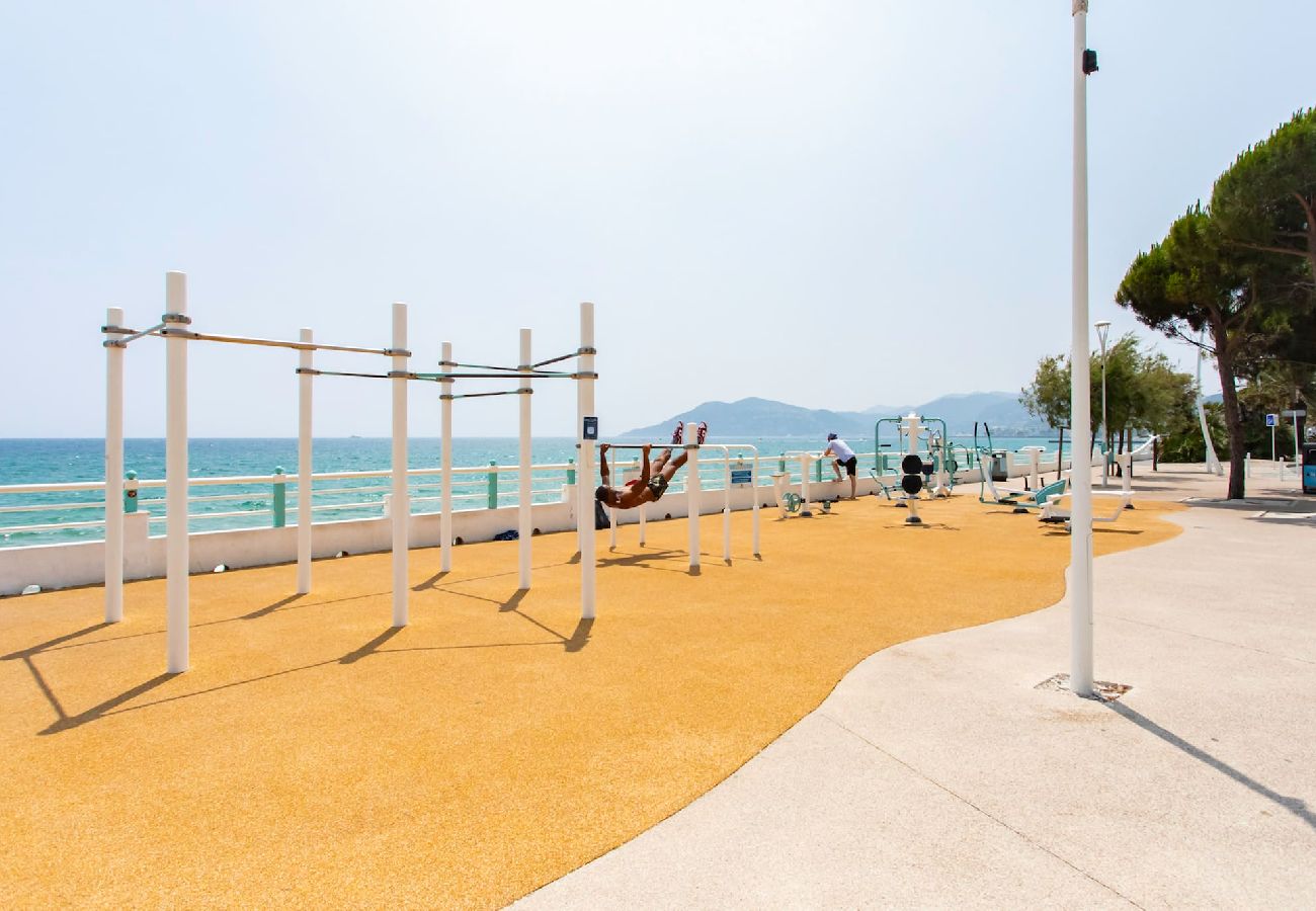 Residence a Cannes - C3 Sebrek