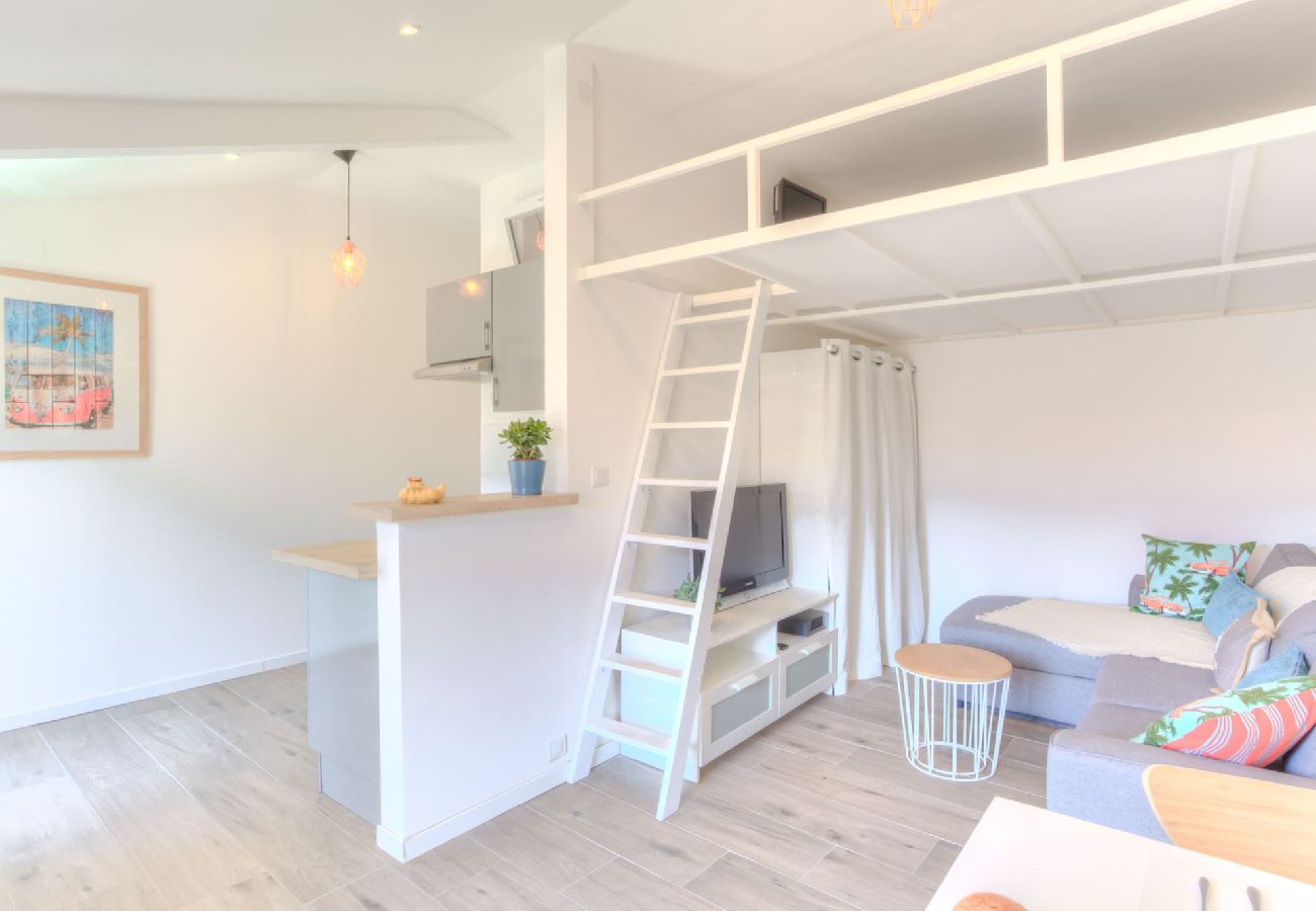 Studio a Nice - #2 Pertinax