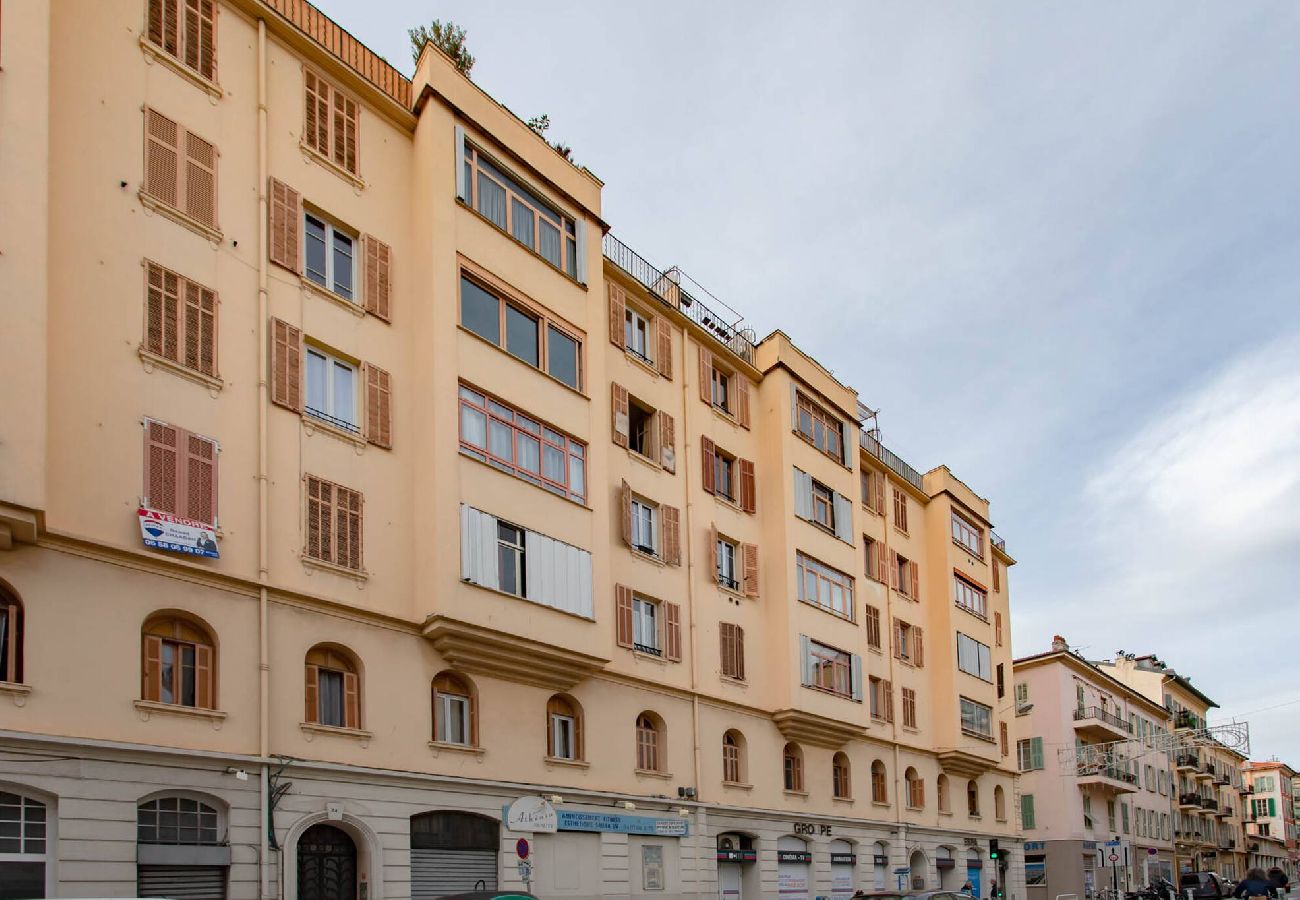 Appartamento a Nice - L12 PILOTI