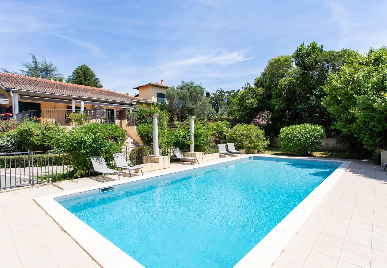 Residence a Mougins - C12 Woiselle