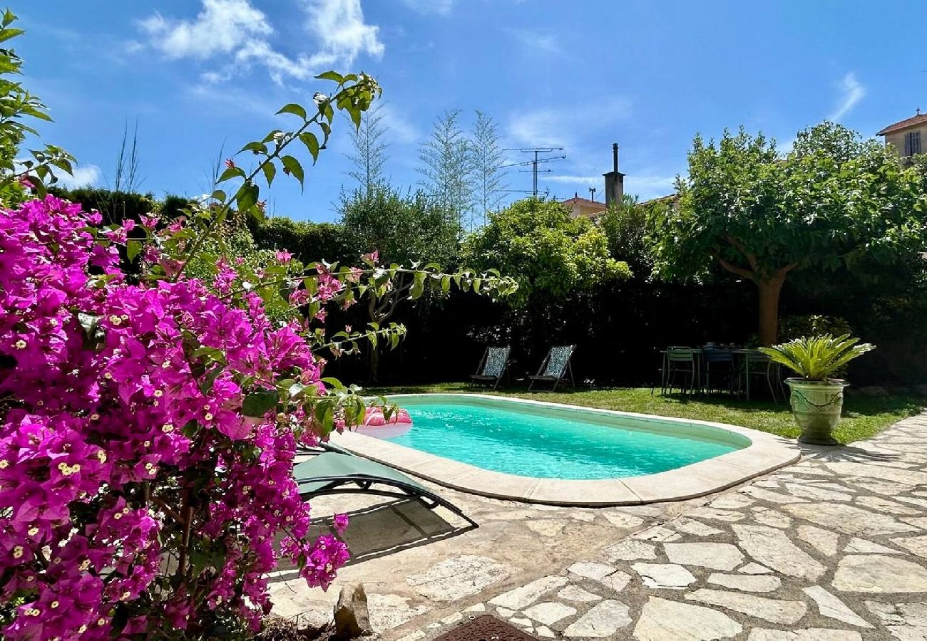 Villa a Cannes - C8 Villa Orientale