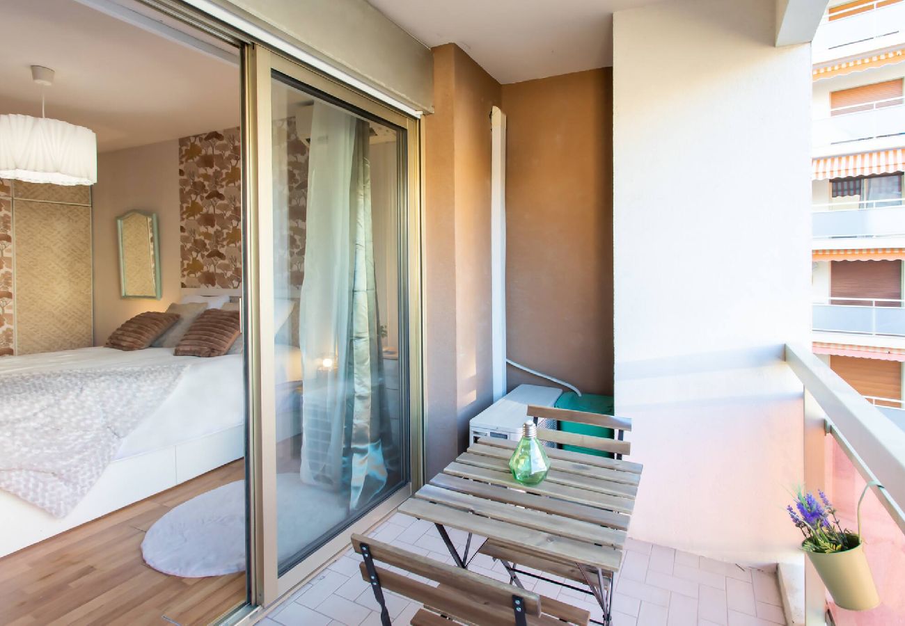 Appartement à Antibes - A10 Destefanis