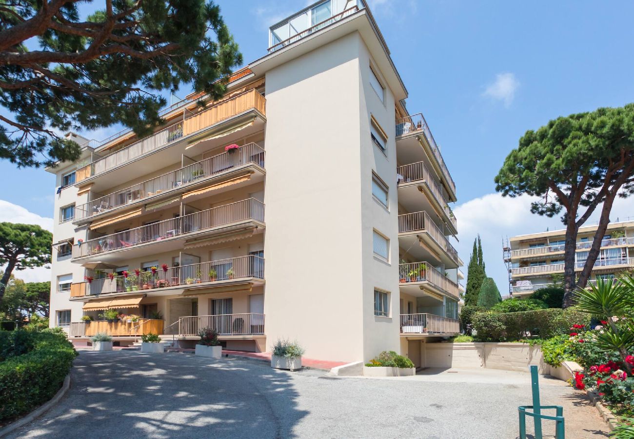 Appartement à Saint-Laurent-du-Var - L43 Penot