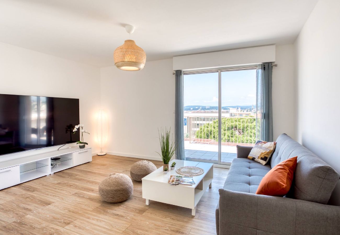 Appartement à Saint-Laurent-du-Var - L43 Penot