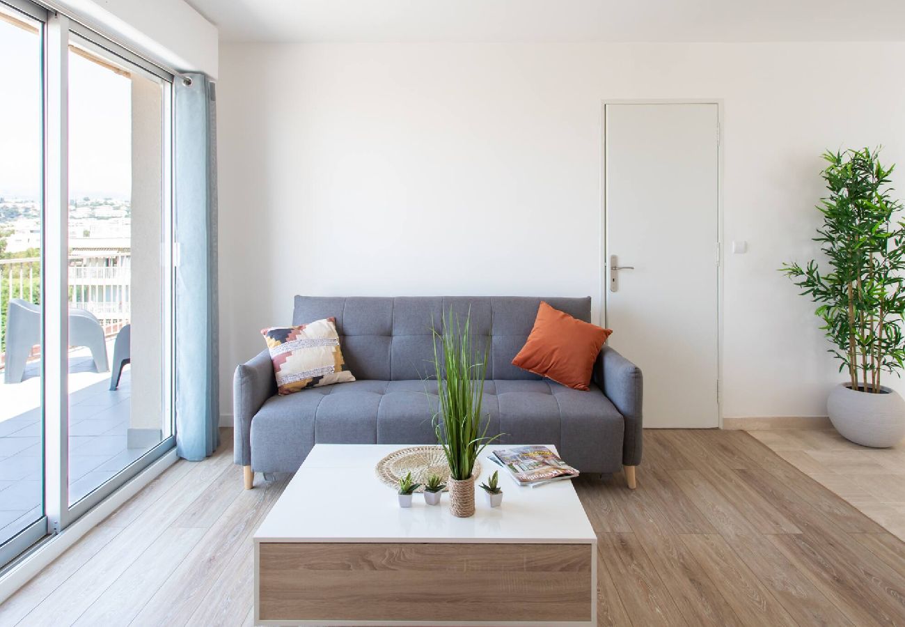 Appartement à Saint-Laurent-du-Var - L43 Penot