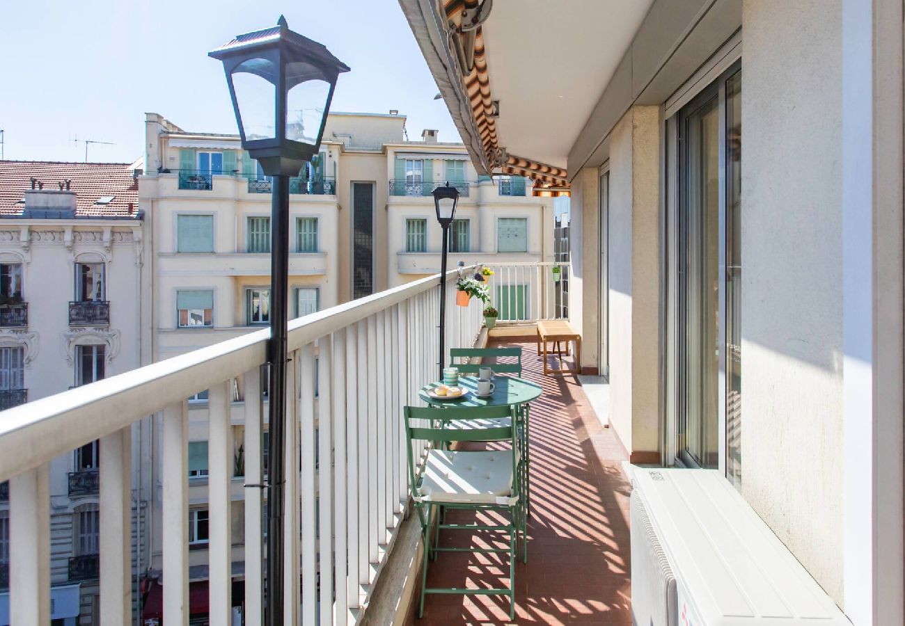 Appartement à Nice - BM8 Suite RDF