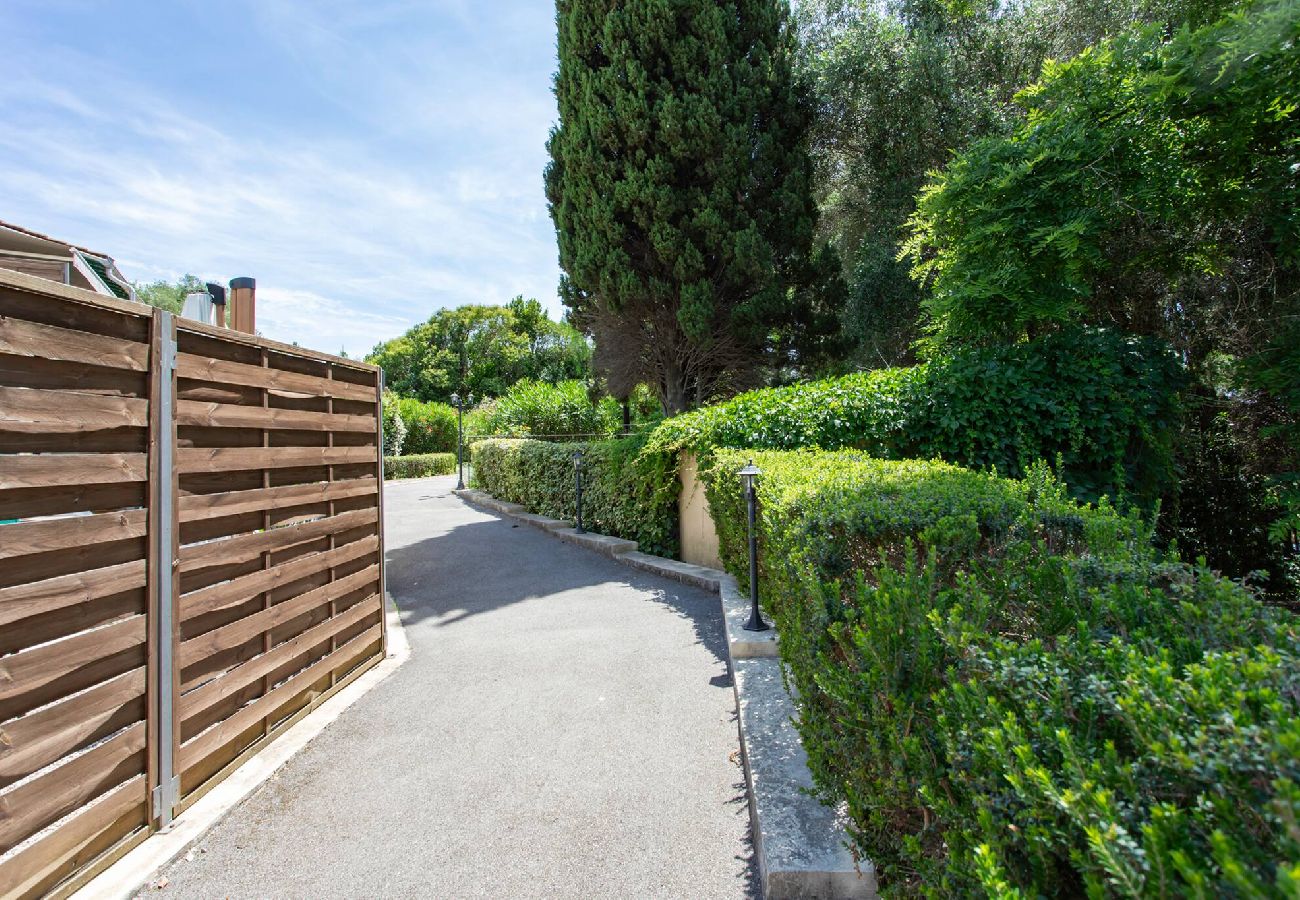 Résidence à Mougins - C12 Woiselle