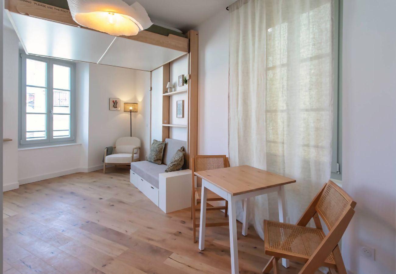 Studio à Nice - BM12 Studio du Lycée