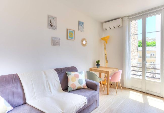 Appartement à Niza - S4 Richelmi