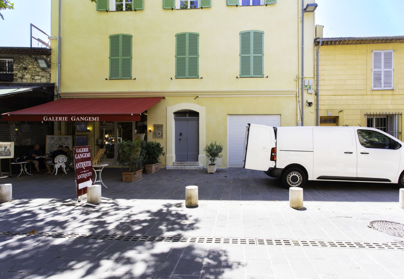 Appartement à Antibes - A7 Aguillon