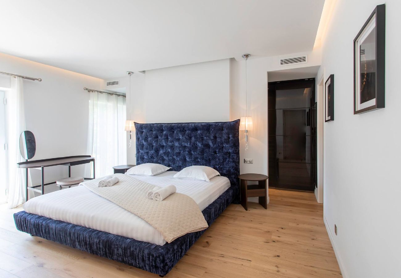 Дом на Ницца / Nice - BM13 Villa St Cyr