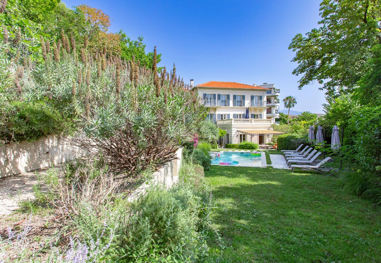 Дом на Ницца / Nice - BM13 Villa St Cyr