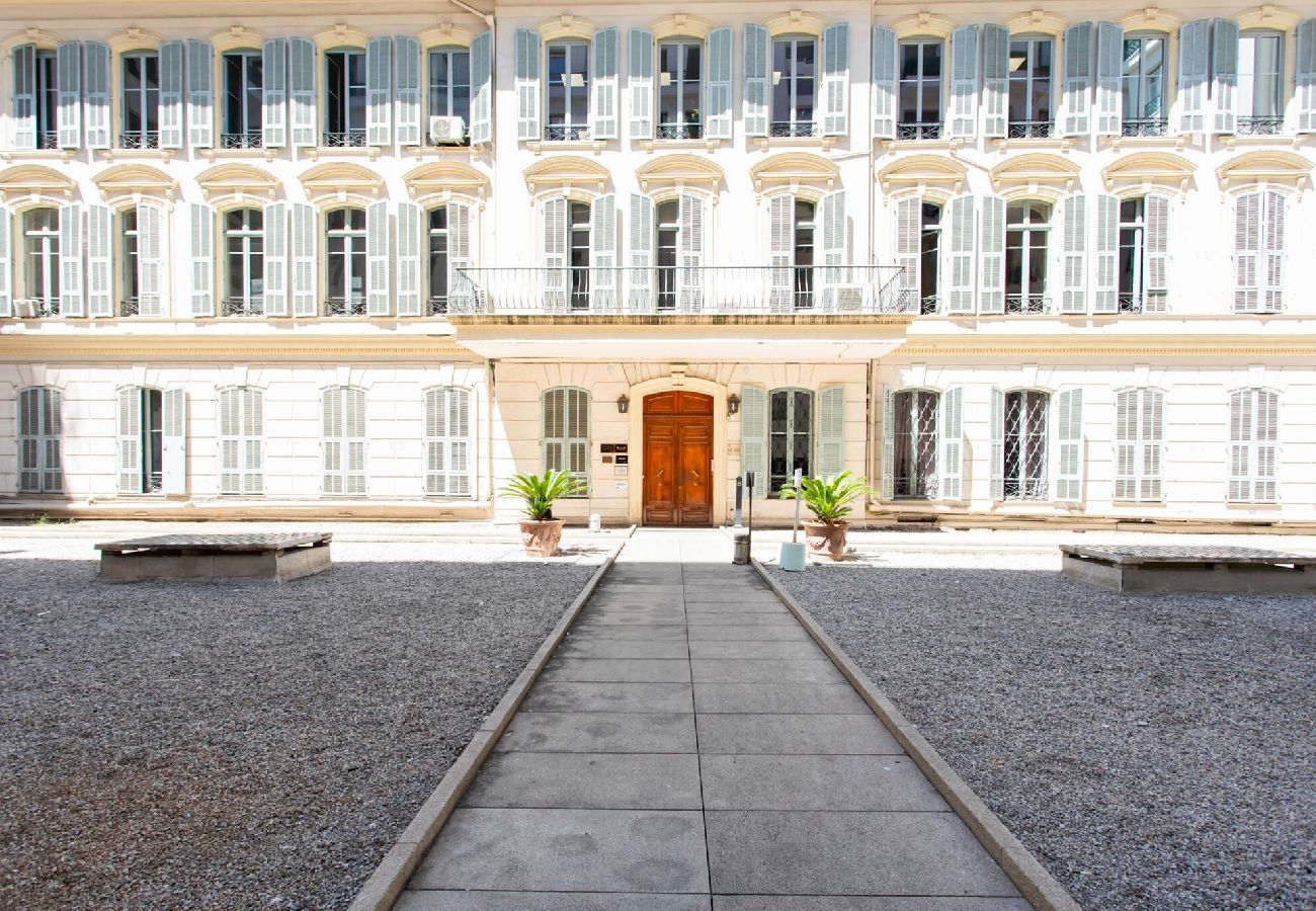 Апартаменты на Ницца / Nice - L4 Fayad