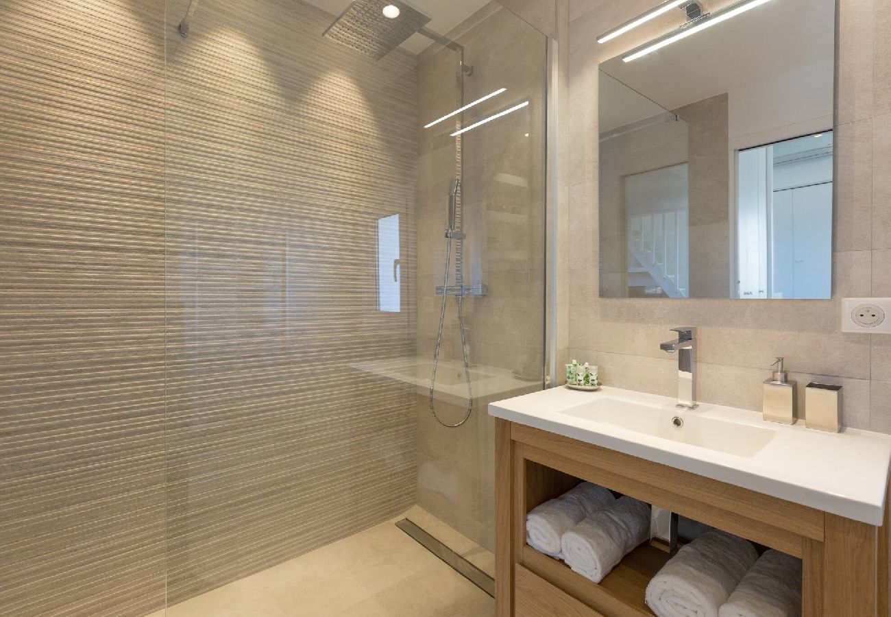 Апартаменты на Ницца / Nice - #32 Panoramic Sea V