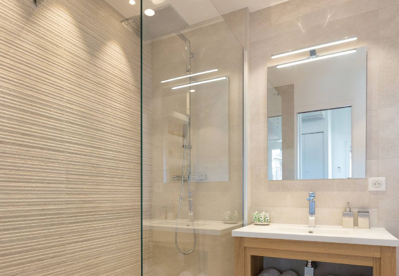 Апартаменты на Ницца / Nice - #32 Panoramic Sea V