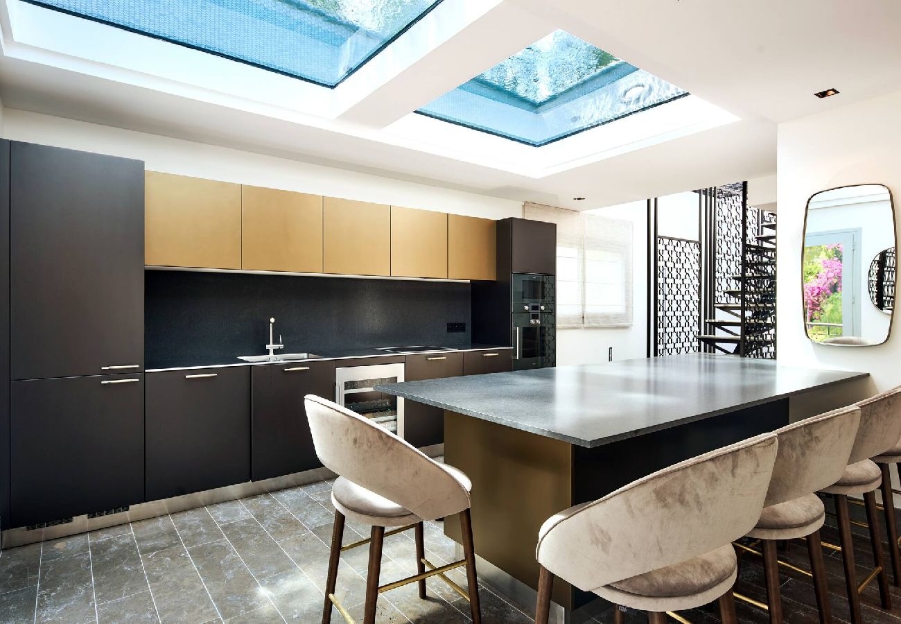 Вилла на Антибы - A11 Villa VanCleef