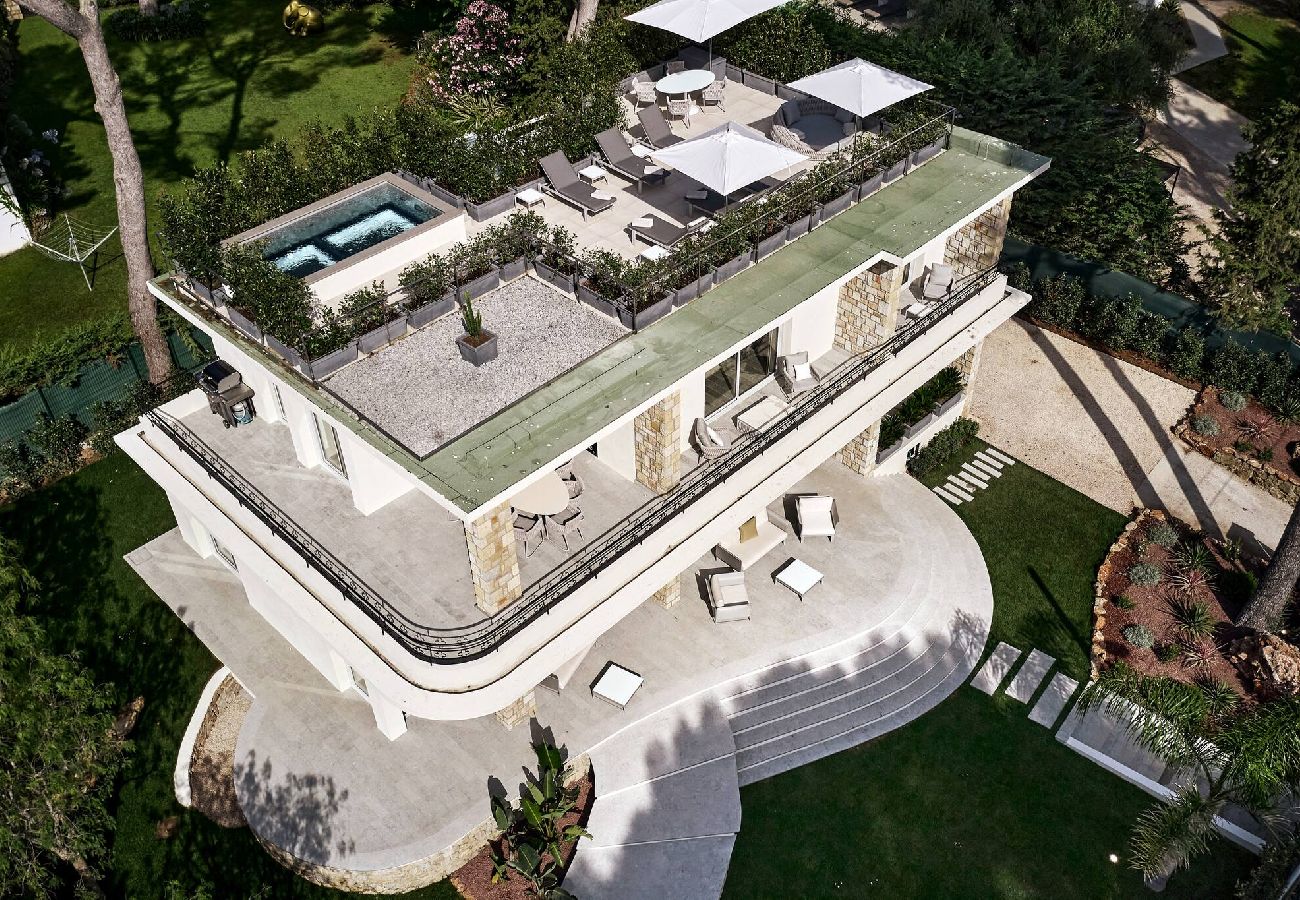 Вилла на Антибы - A11 Villa VanCleef