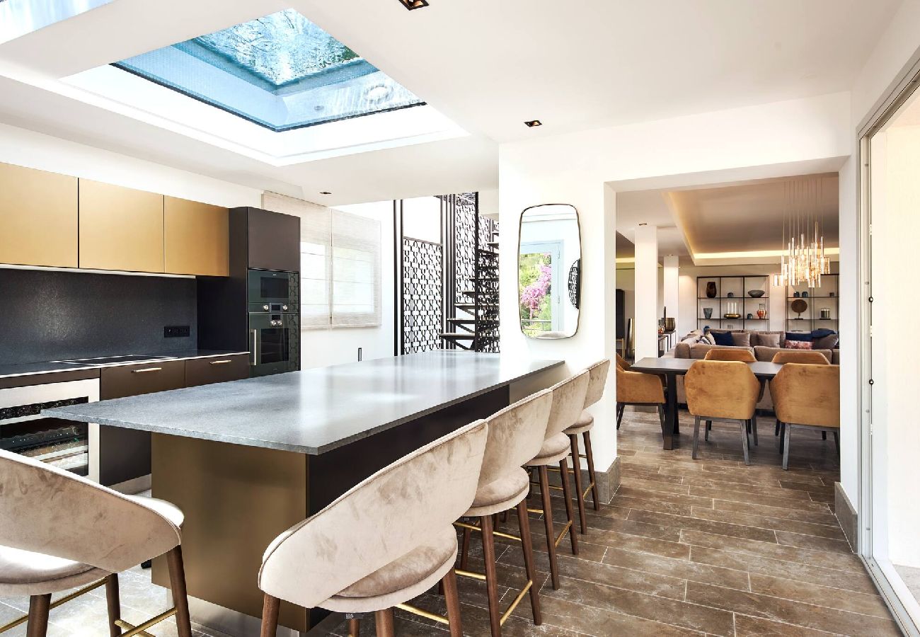 Вилла на Антибы - A11 Villa VanCleef