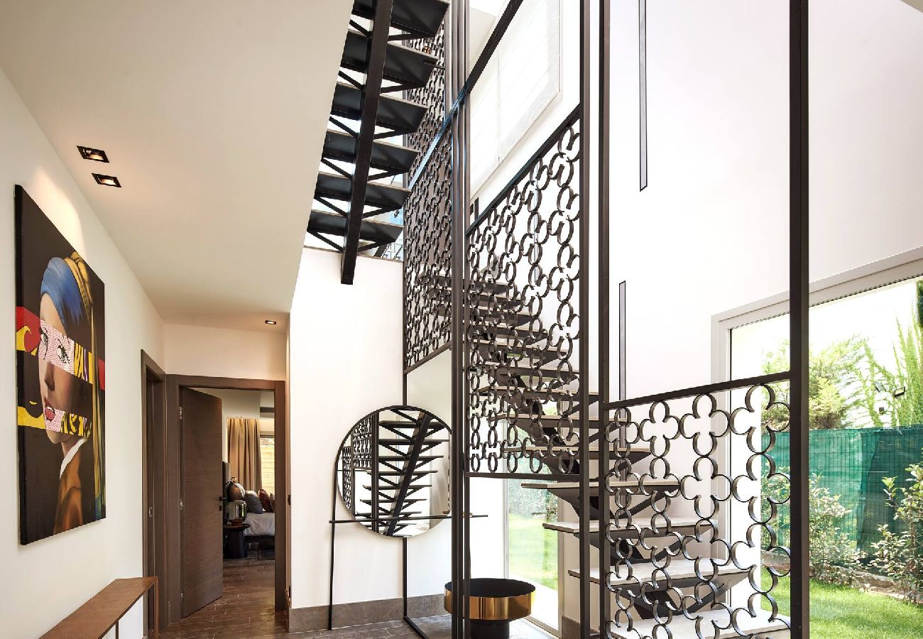 Вилла на Антибы - A11 Villa VanCleef