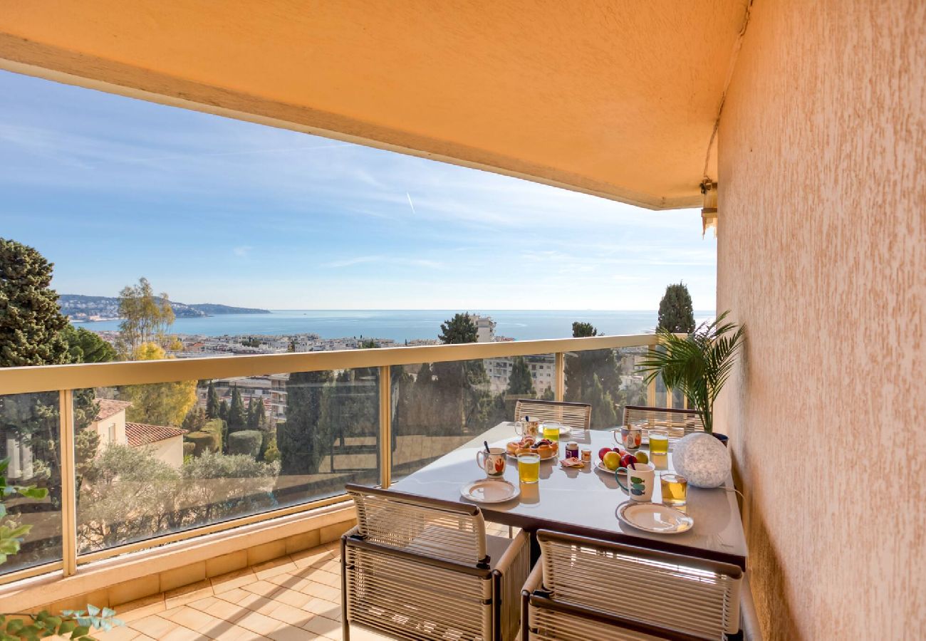 Апартаменты на Ницца / Nice - L11 Suite Rozental