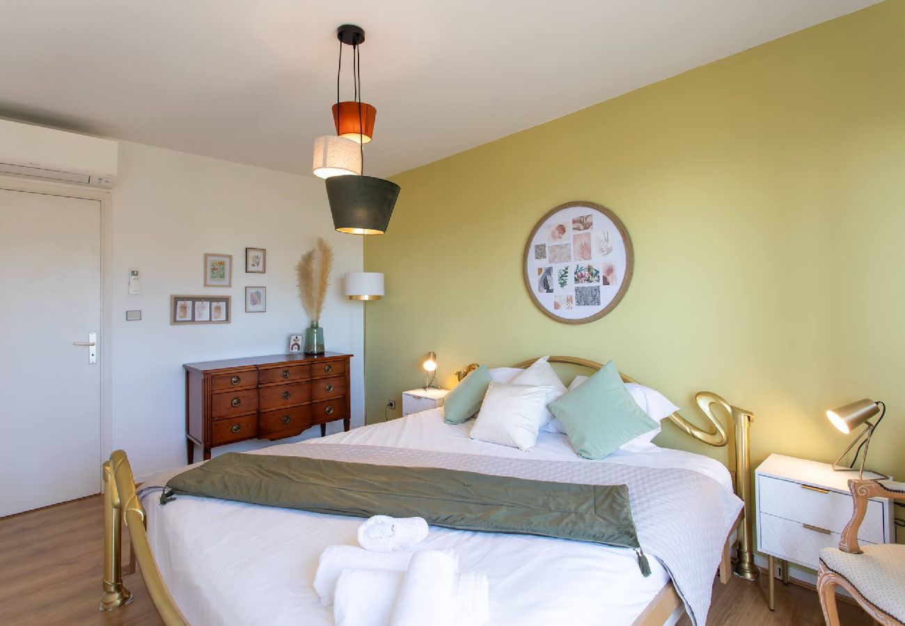 Апартаменты на Ницца / Nice - L11 Suite Rozental