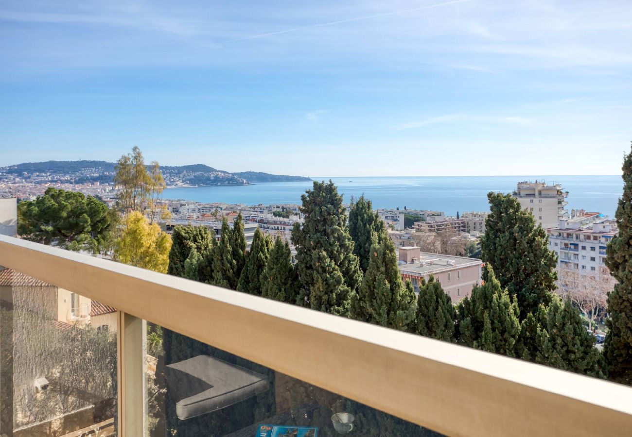 Апартаменты на Ницца / Nice - L11 Suite Rozental