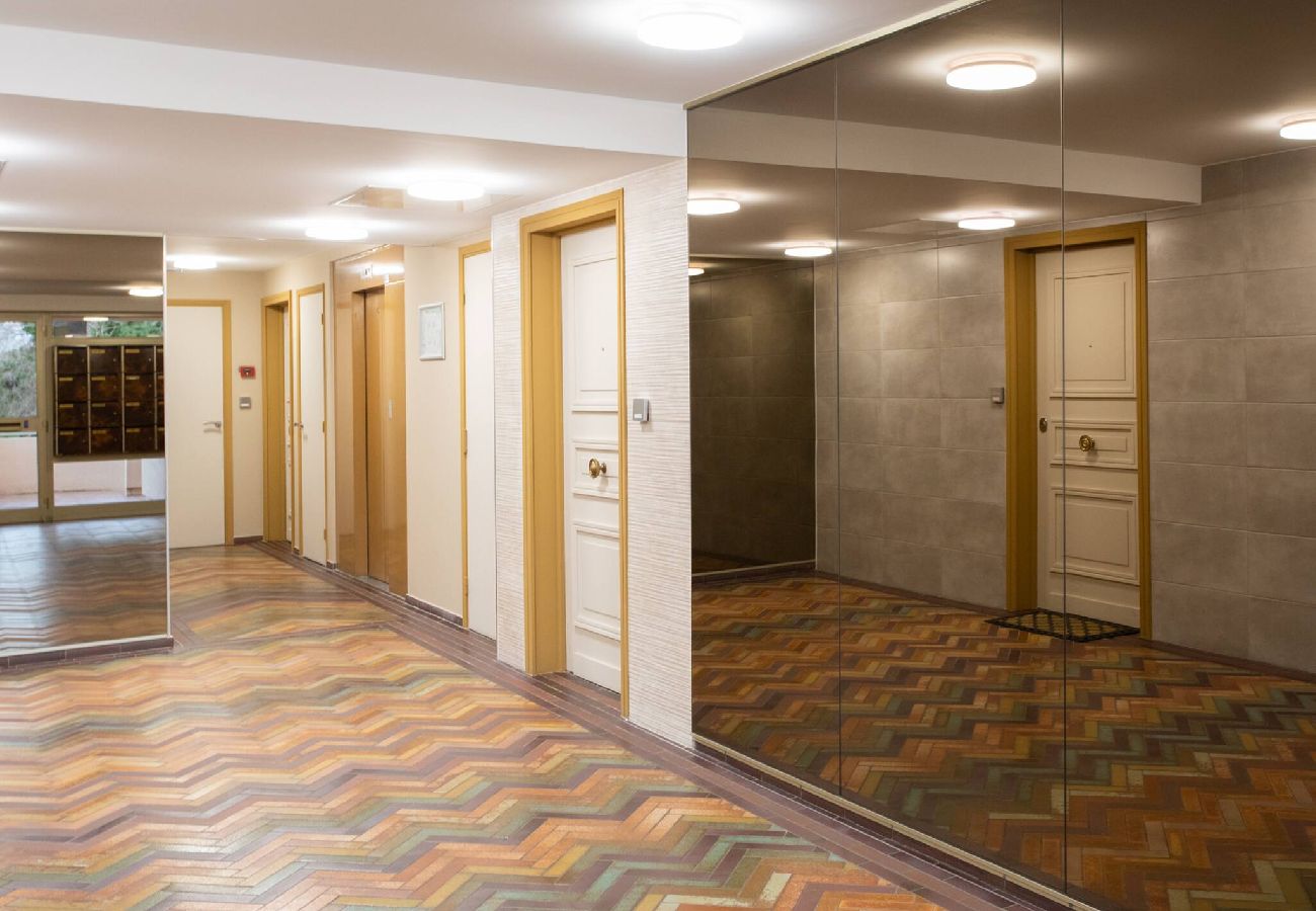 Апартаменты на Ницца / Nice - L11 Suite Rozental