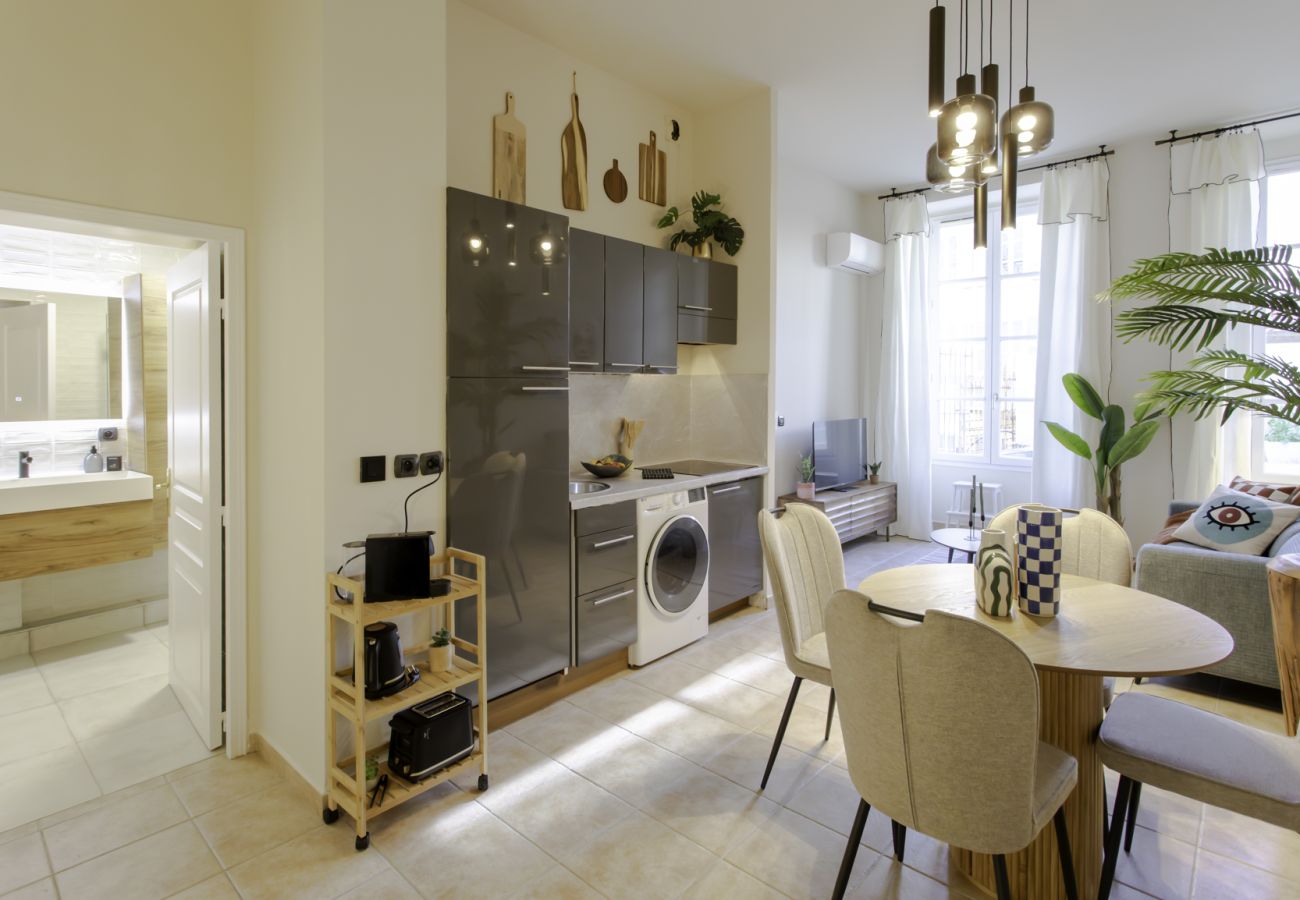 Апартаменты на Ницца / Nice - #38 2 Place Massena