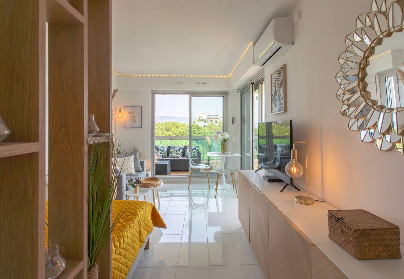 Condominium 在 Cannes - C3 Sebrek